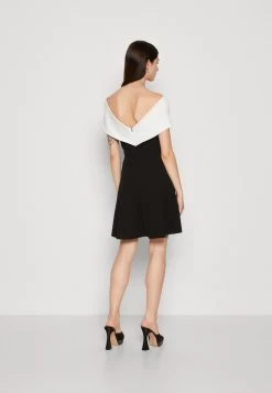 Wal G Alia Off Shoulder Skater - Cocktailjurk - Black/White -Wal G 03cd79fcd70e479d9f842ed0921f6f07