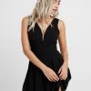 Eloise V Neck Skater Dress - Cocktailjurk - Black -Wal G 0d0f883c8bf446febd82e780e93e449d