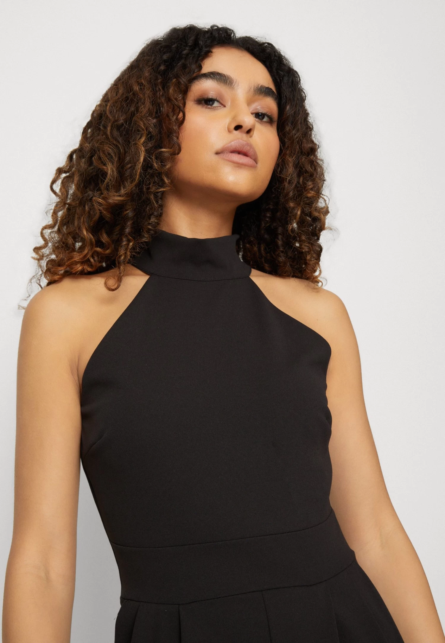 Wal G Violet Halter - Jumpsuit - Black 6 Wal G Violet Halter - Jumpsuit - Black - Afbeelding 4