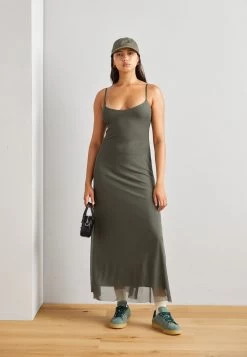 Wal G Sandy - Maxi-Jurk - Khaki Green -Wal G 1e9601ef800745e388510fcd69ac523a