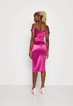 Wal G Colly Off Shoulder Dress - Cocktailjurk - Magenta -Wal G 26566b000e75453c80603d477cbdd79d