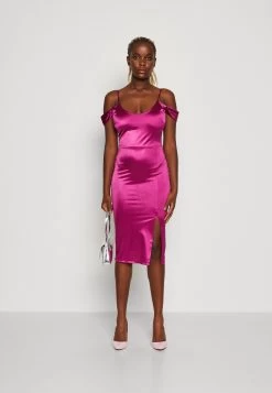 Wal G Colly Off Shoulder Dress - Cocktailjurk - Magenta -Wal G 64e3feedc59a454a85919de1bffb8037