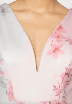 Wal G Wedding Jamie Flare Sleeve Midi - Etui-Jurk - Pink 13 Wal G Wedding Jamie Flare Sleeve Midi - Etui-Jurk - Pink -Wal G 6e55c7ccbc3f4464afcfeef8cb192e50