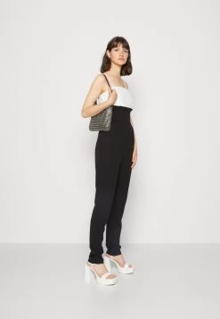 Wal G Janya Contrast - Jumpsuit - Black/White 9 Wal G Janya Contrast - Jumpsuit - Black/White -Wal G 70d19dea2a5c49b182b4ad318552a73d