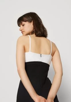 Wal G Janya Contrast - Jumpsuit - Black/White 11 Wal G Janya Contrast - Jumpsuit - Black/White -Wal G 8bd450b6d788458f9d345ddfd20e03c8