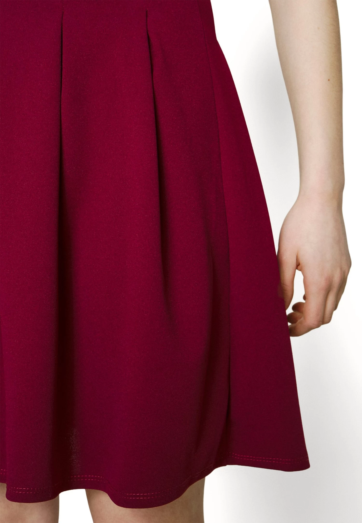 Wal G Zara Pleated Skater Skirt - A-Lijn Rok - Berry Wine 8 Wal G Zara Pleated Skater Skirt - A-Lijn Rok - Berry Wine - Afbeelding 6