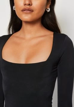 Wal G Mel Square Neck Midi - Cocktailjurk - Black -Wal G a5f9b77d0a3f4289bc0f52daa9e4018b