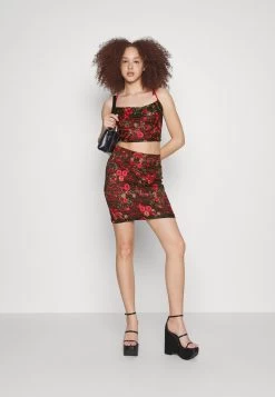 Wal G Peppy Skirt - Minirok - Red/Black -Wal G a78708ebeade439d93fd1319d92002ee