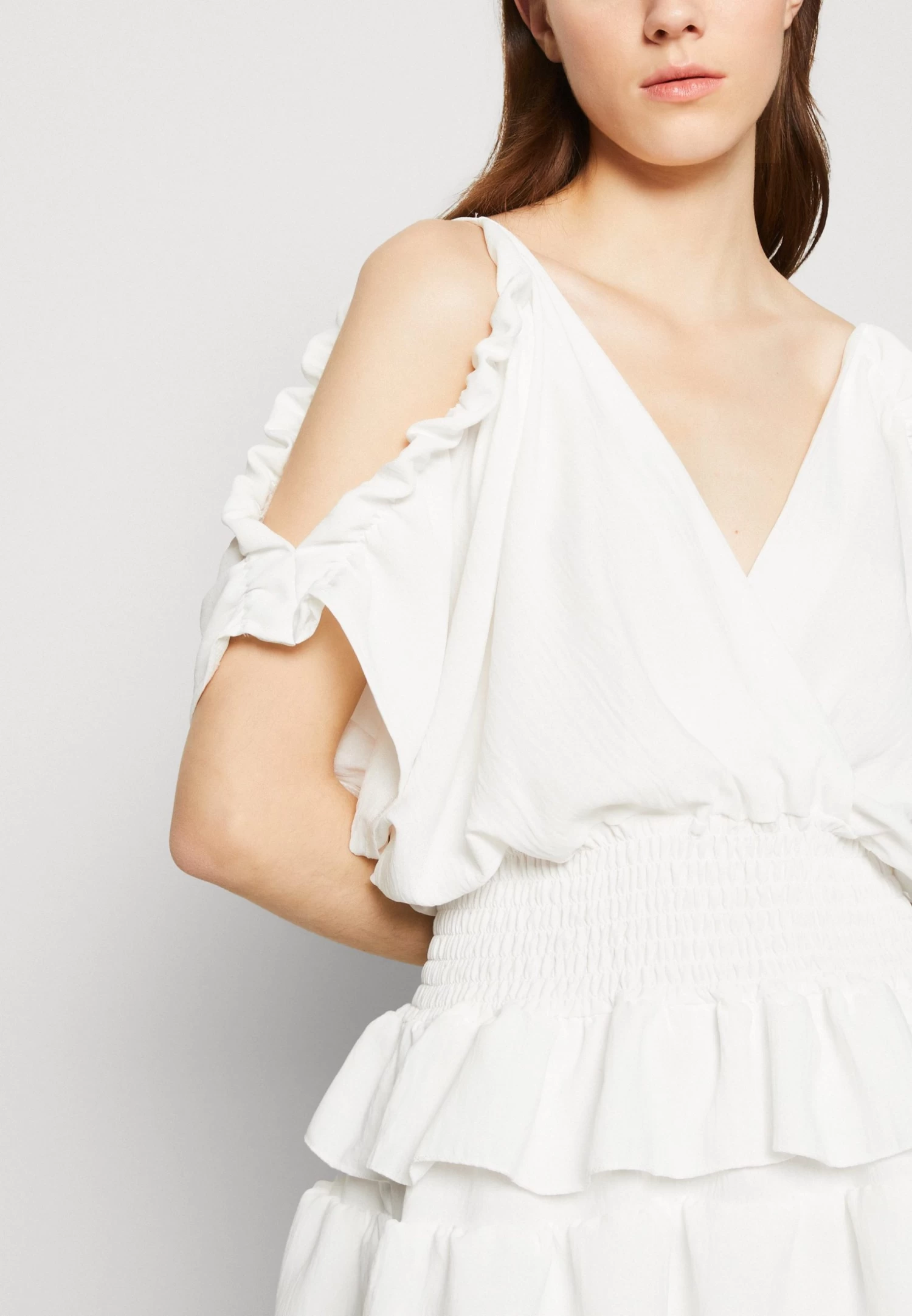Wal G Cruise Collection Sanjila Ruffle Dress - Jurk - White 8 Wal G Cruise Collection Sanjila Ruffle Dress - Jurk - White - Afbeelding 6