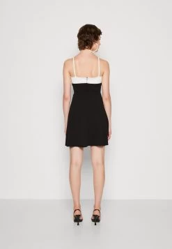 Wal G Janya Contrast Skater - Jerseyjurk - Black/White -Wal G f4a571b5540744f09c7ddc9687972f61